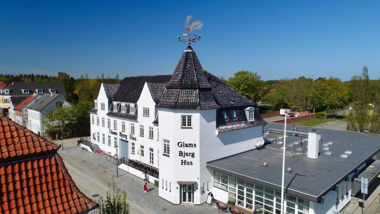 Апарт отель Glamsbjerghus Экстерьер фото